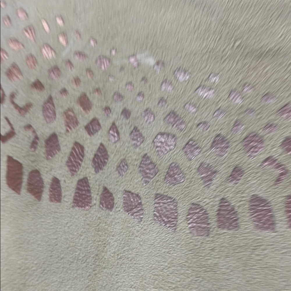 Chic Beige Cape With Patterned Design - image 8